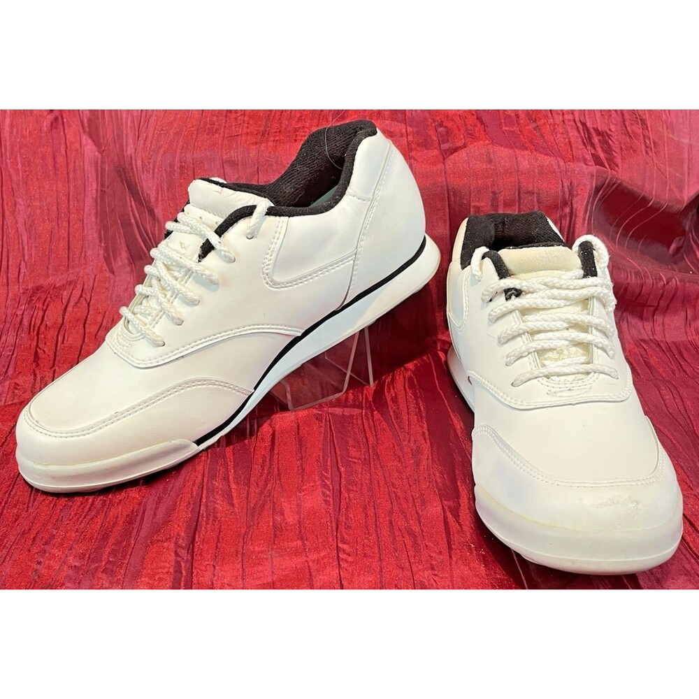 Mens NWOT Dunlop Sport White Black Golf Shoes sz 9